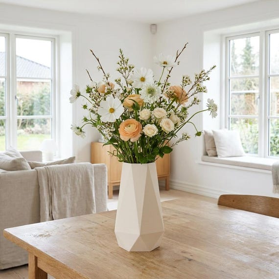 Skandinavische Geometrische Vase: Biologisch abbaubares Dekor auf Pflanzenbasis