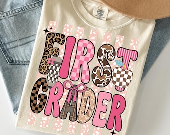 First Grader PNG, Back To School Girl, Coquette First Grade Shirt Design, Leopard Pink Checkered Bow Pencil, Retro School, Digital Download