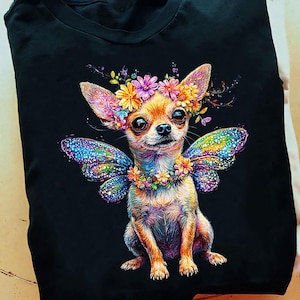 翼を持った可愛いチワワの天使、チワワ好きの方、チワワの飼い主さんへのプレゼント、チワワ、面白いチワワ、チワワのTシャツ