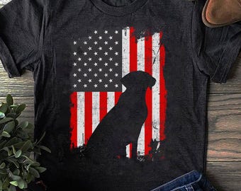 Svart labrador USA-flagga T-shirt: Patriotisk hundägare T-shirt