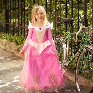 pretend princess dress up Amazon.com: Kids Makeup Kit for Girls Dress Up for Girls, BIBUTY Pretend  Play Fake Makeup Set with Princess Dress Cape Princess Shoes Crown, Princess  Toy Gift for 3-6 Toddler Little Girl :