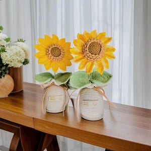 Crochet Sunflower Plant, Sunflower in Pot, Home Decor, Crochet Plant Decor, Sunflower Gift , Desk decoration, Birthday Gift for Mom