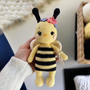 Crochet Bee Amigurumi- Cute Bee Plush , Soft Bee Toy , Baby Shower Gift, Crochet Bee Doll ,  Nursery Room Decor , Gift for Kids