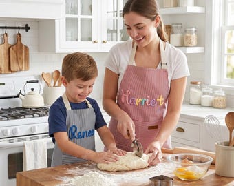 Personalized Apron with Handmade Yarn Name|Custom Family Baking Cooking Gift| Matching Parent Child Apron |Cooking Apron |Custom Name Gift