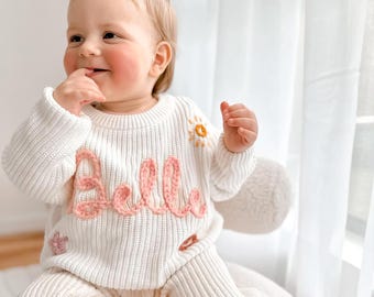 Pull pour bébé avec prénom personnalisé - Pull de faire-part tricoté à la main