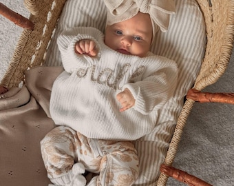 Prénom personnalisé - Pull fait main tricoté à la main - Cadeau pour nouveau-né