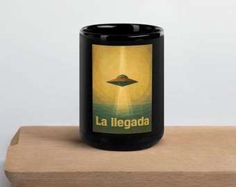 UFO Coffee Mug, Retro Sci-Fi Alien Art, "La llegada" Design