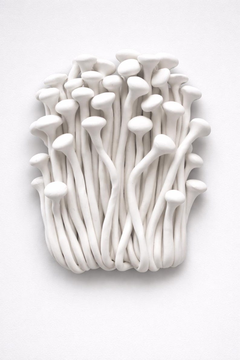 Escultura de pared de hongo Enoki: arte de arcilla 3D, decoración orgánica moderna, tapiz texturizado imagen 10