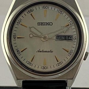 Vintage Seiko5 Silver Dial 7S26 For Man's Day/Date 21 Jewels Automatic Man's Working Wrist Watch