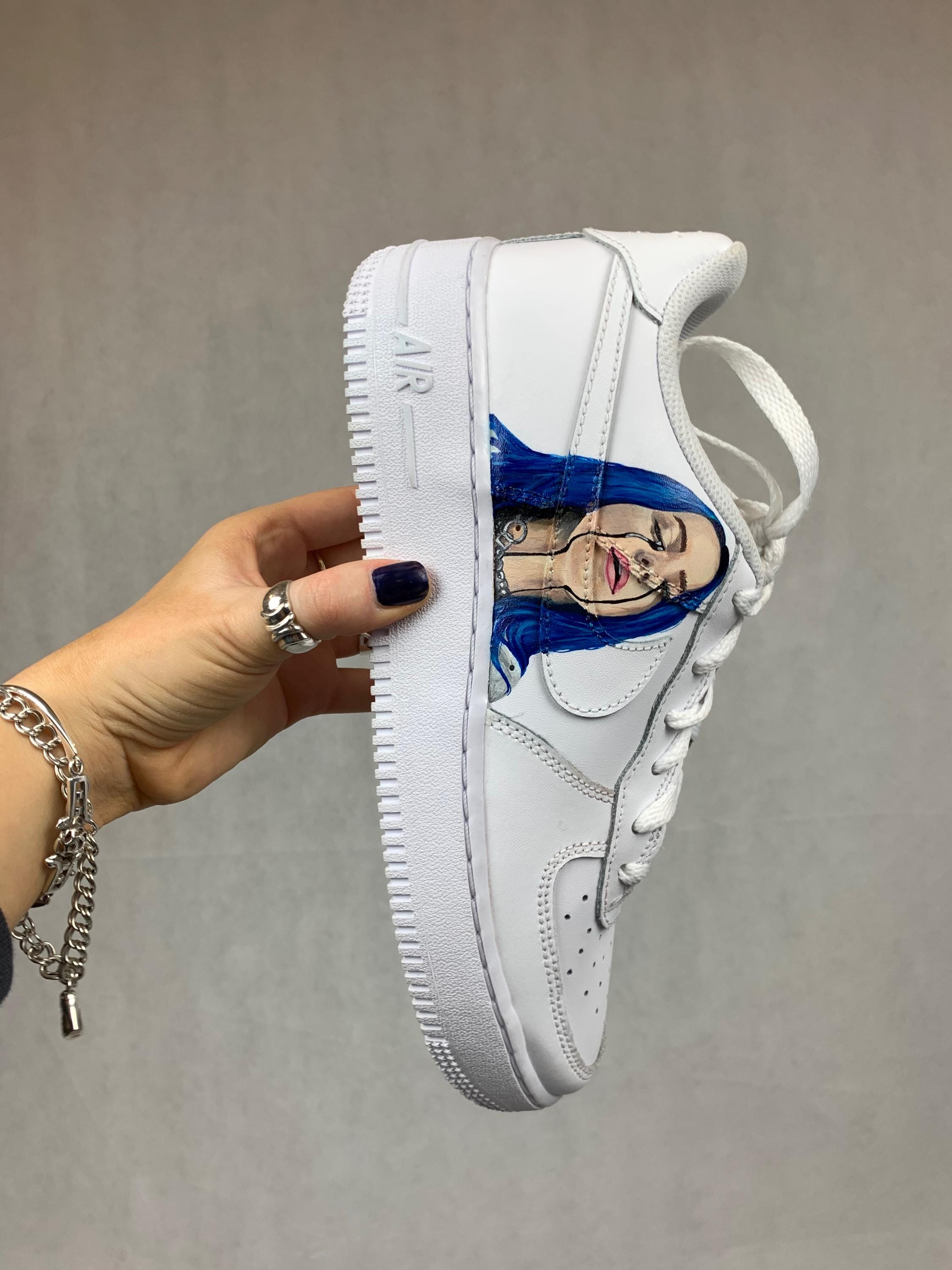 sneaker shopping billie eilish