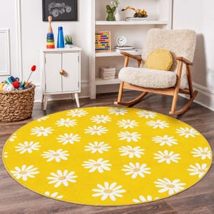 Daisy Kids Rug: Yellow Floral Play Mat, Nursery Carpet