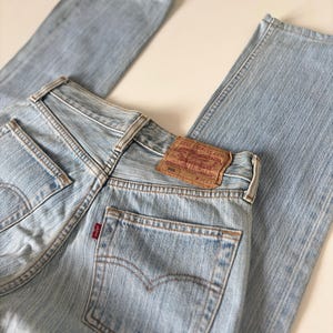 Vintage Levi&#39;s 501 Jeans: 90s Light Wash Denim, W28 L32