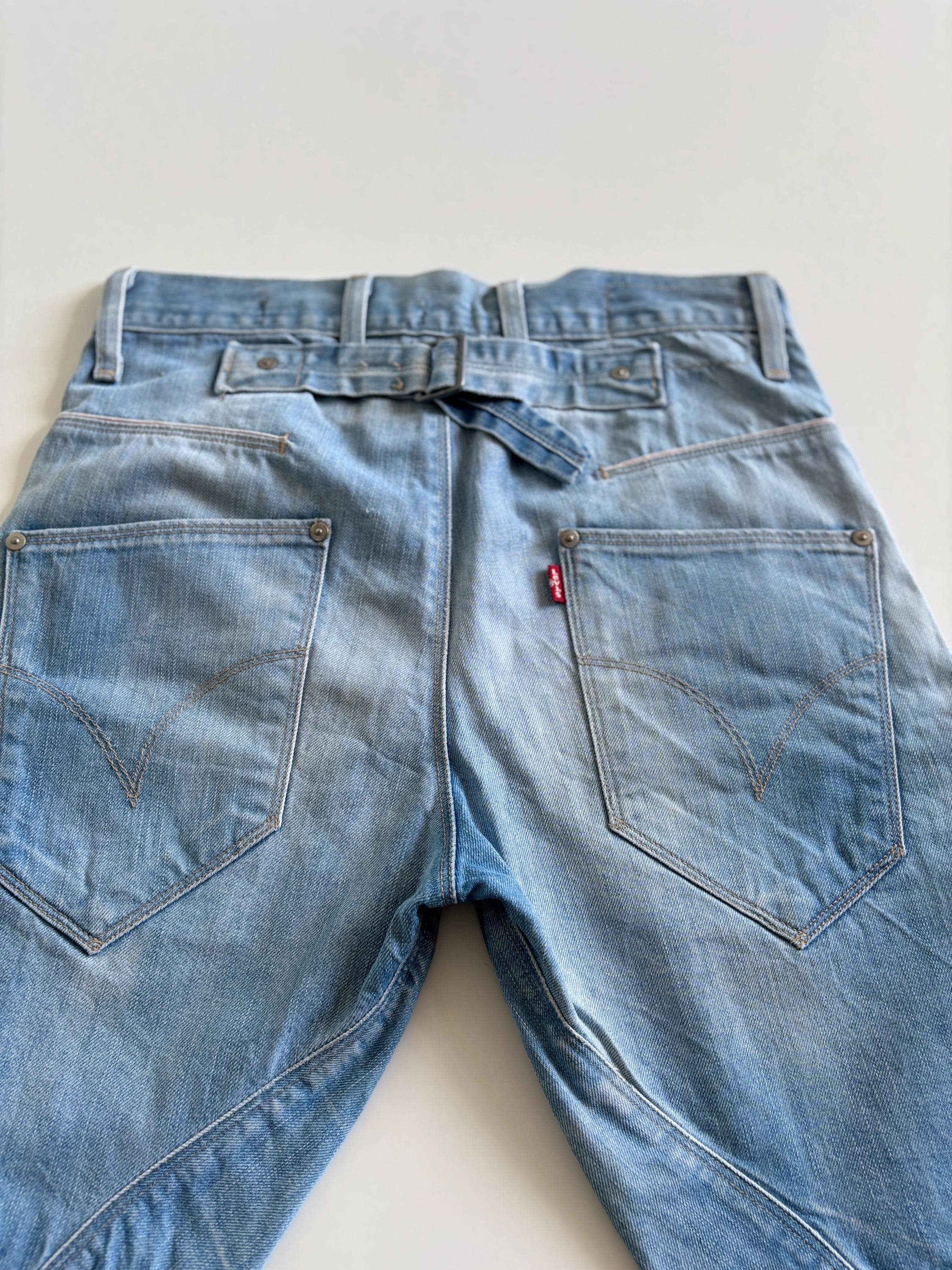 【USED】リーバイスLevi's ENGINEERED JEANS 28インチ ☆リーバイス 3D「 ENGINEERED JEANS 」LEJ541 29