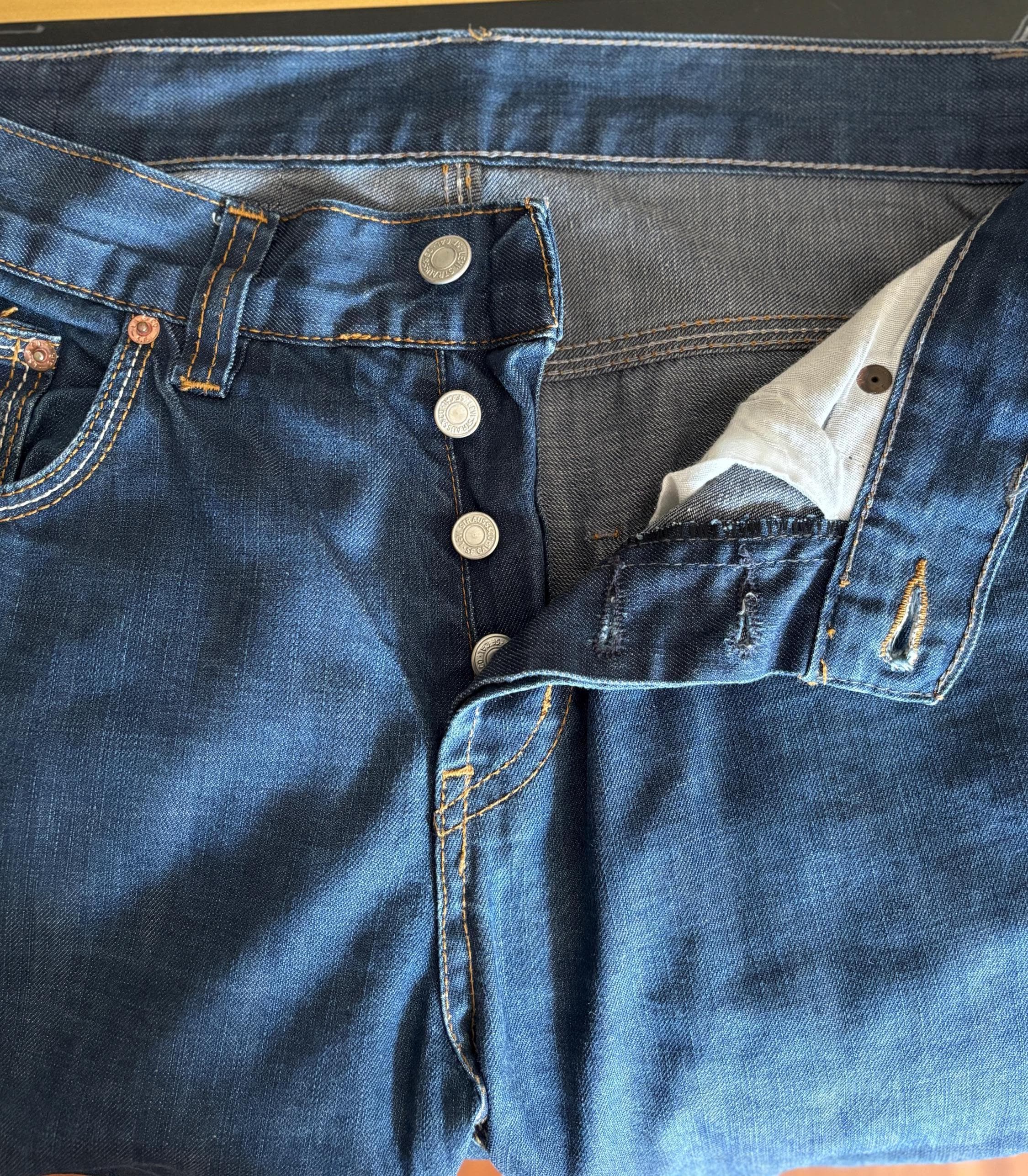 Vintage Levi's 501 Jeans W30 L34: Dark Wash Straight Leg Denim