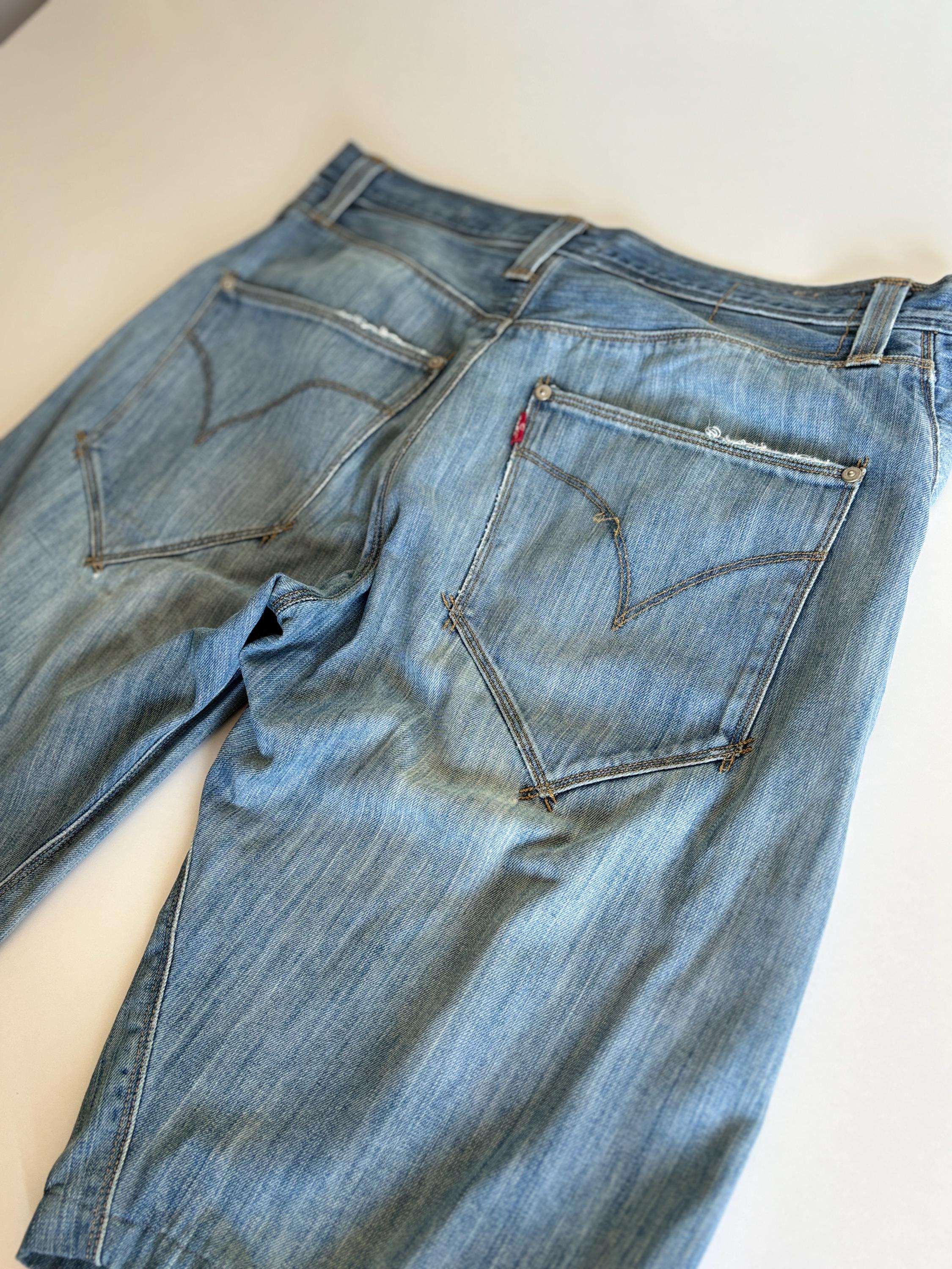 Vintage Levi's Engineered Jeans Shorts: Y2K Light Blue Denim, W34