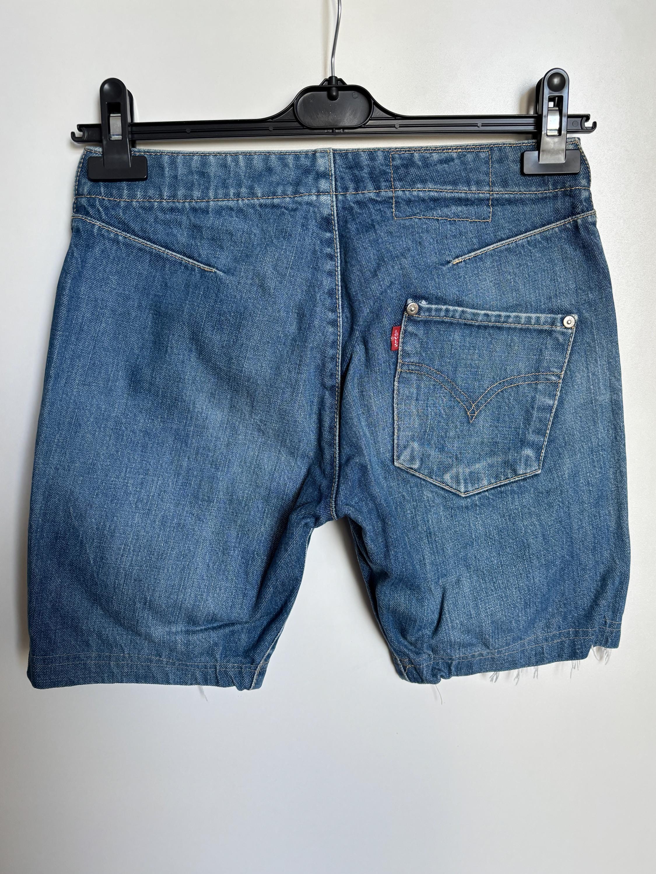 Vintage Levi's Engineered Jeans Shorts: High Waist Y2K Cutoff