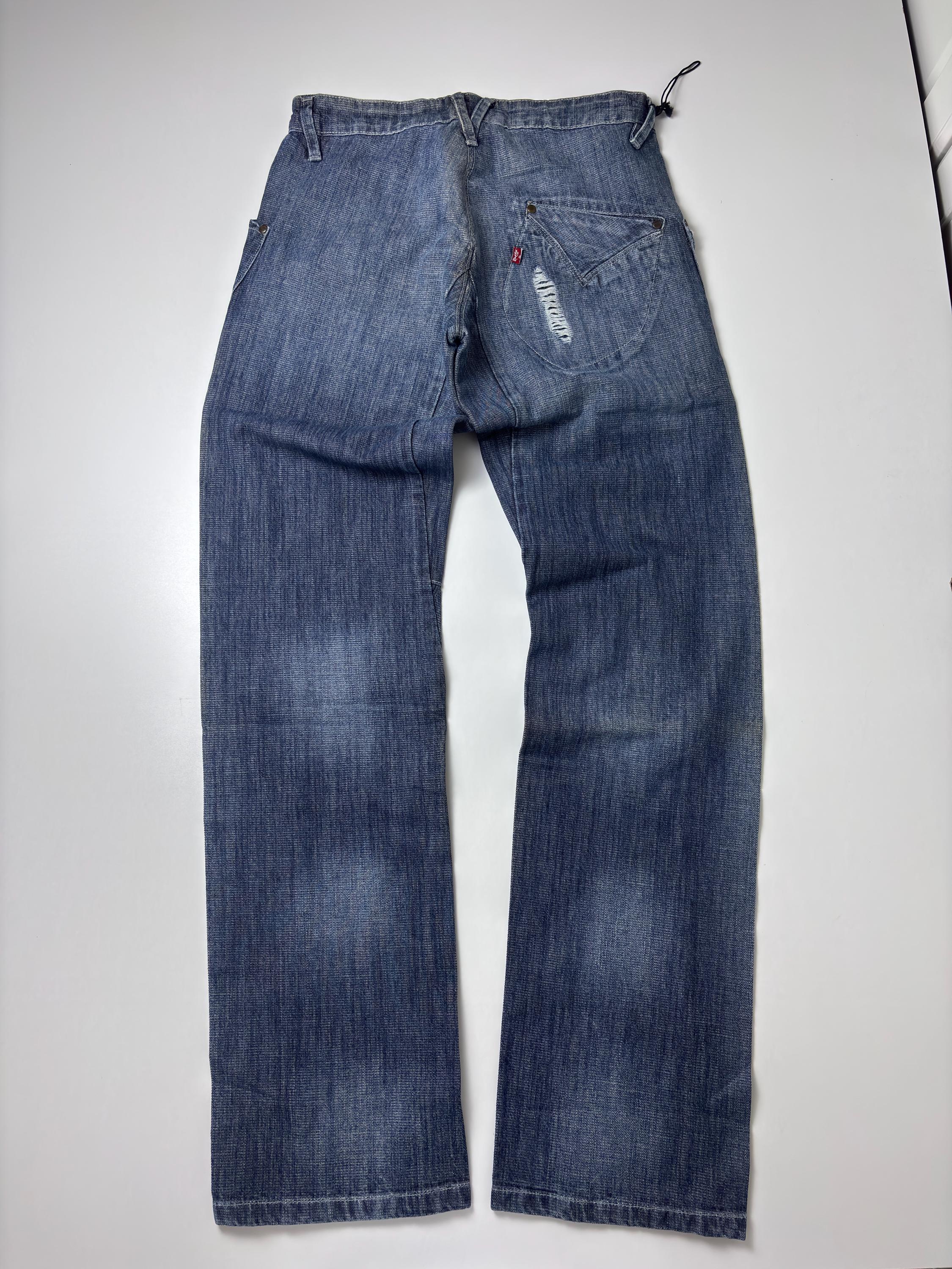 Vintage Levi's Engineered Jeans: Twisted Leg Distressed Denim (W38