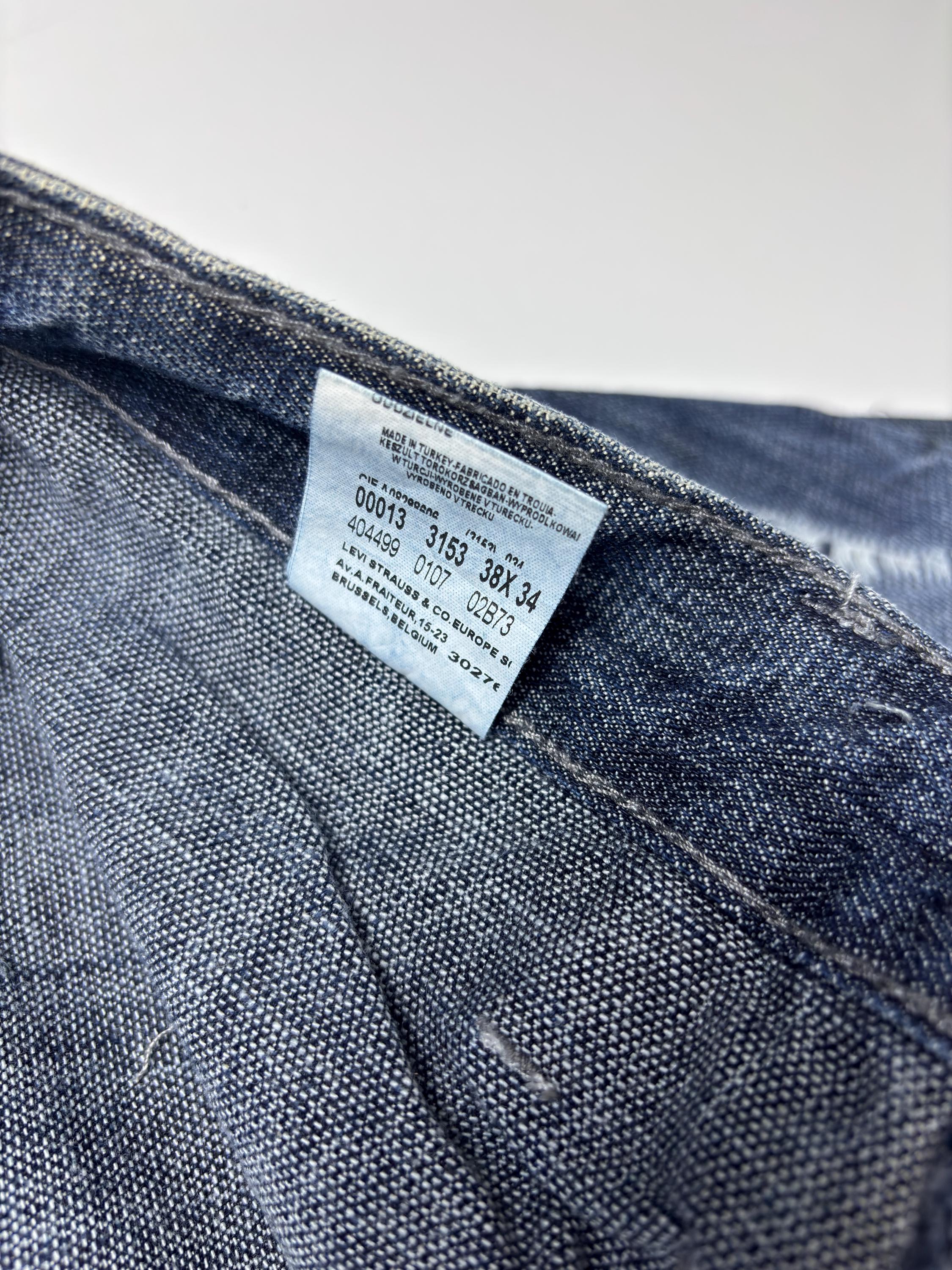 Vintage Levi's Engineered Jeans: Twisted Leg Distressed Denim (W38