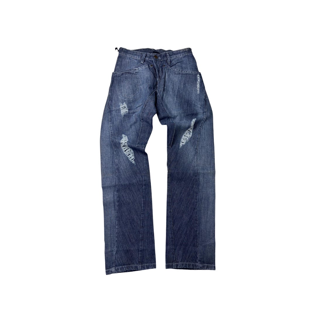 Vintage Levi's Engineered Jeans: Twisted Leg Distressed Denim (W38