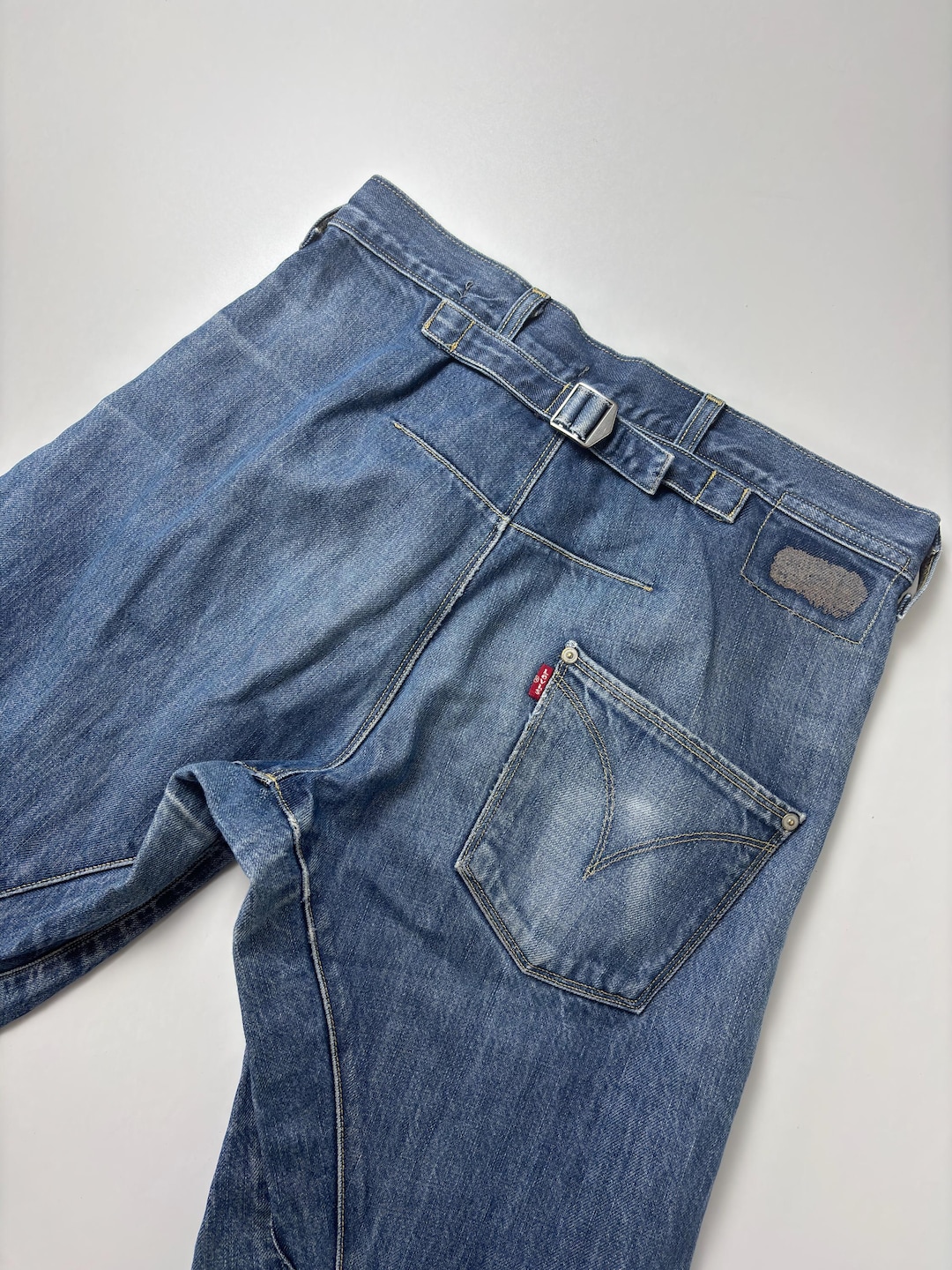 Vintage Levi s Engineered Jeans 10th Anniversary Cinch Back Twisted vintage-levi-s-engineered-jeans-10th-anniversary-cinch-back-twisted