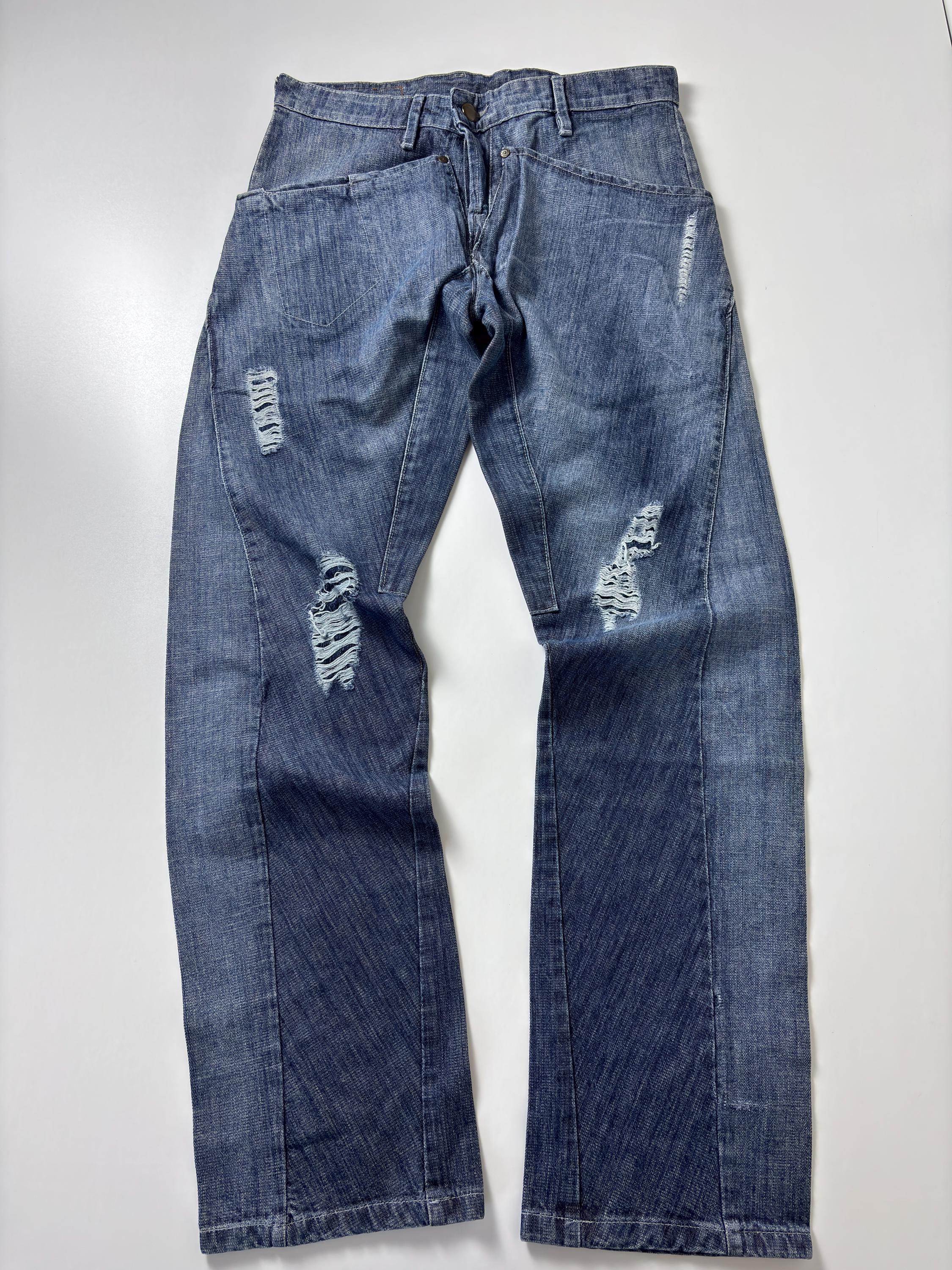 Vintage Levi's Engineered Jeans 32x34: Distressed Y2K Blue Twisted