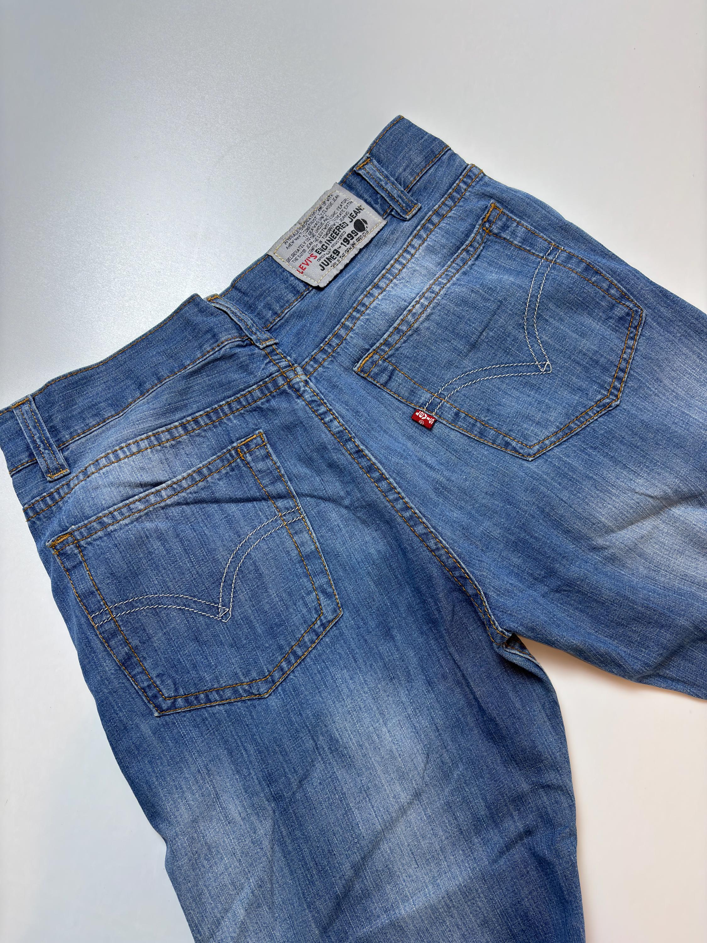 Vintage Levi's Engineered Jeans: Y2K Archive Denim, Straight Fit