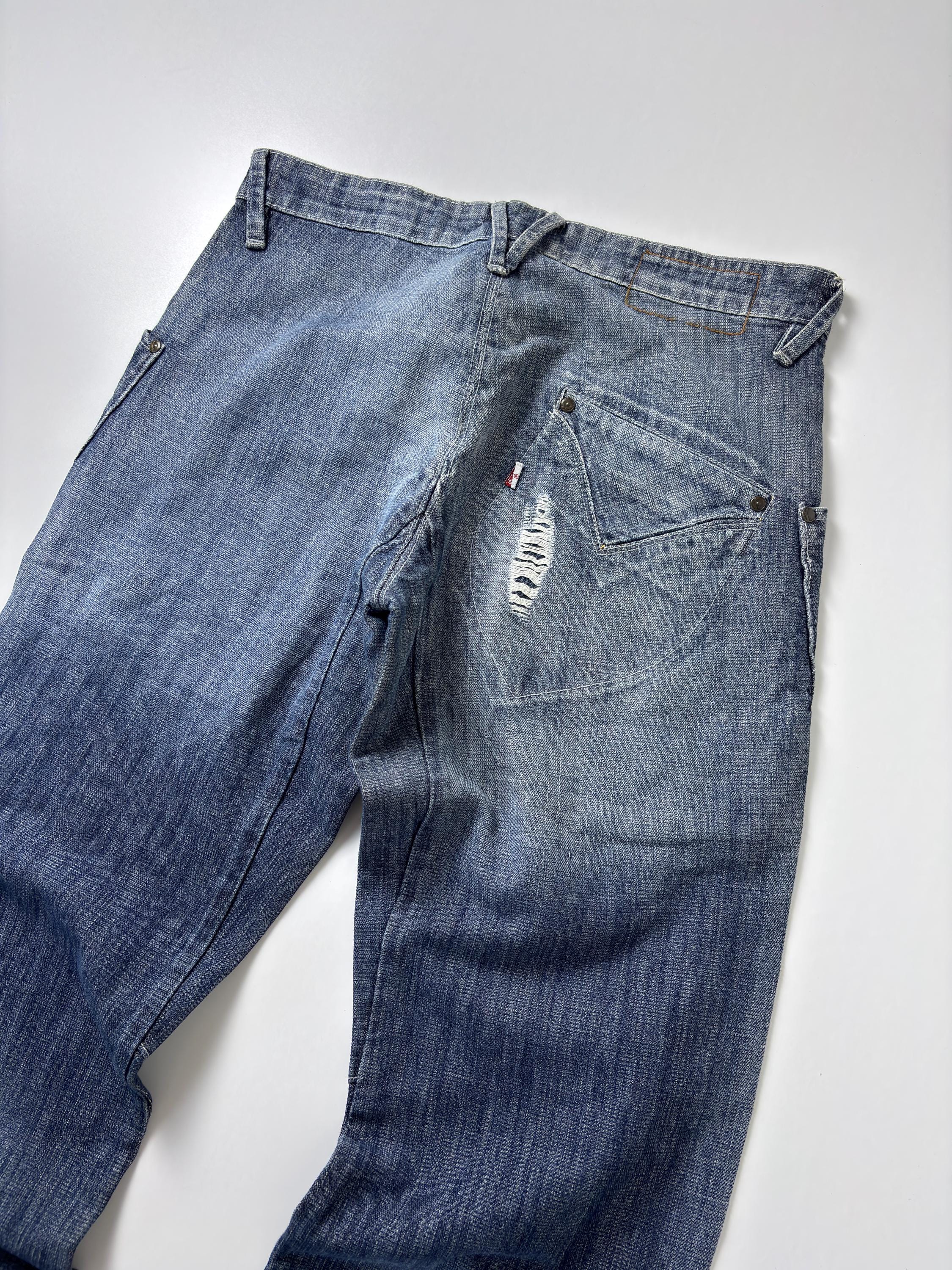 Vintage Levi's Engineered Jeans 32x34: Distressed Y2K Blue Twisted