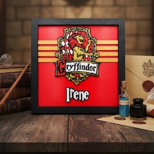 Cornice Grifondoro Personalizzata | Regalo Magico Harry Potter | Stampa 3D in Legno (Nero o Naturale)