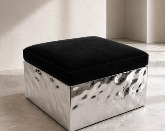 Mirage Pouf aus spiegelpoliertem Edelstahl und schwarzem Samt | Skulpturale Ottomane | Luxus Minimalistische Möbel