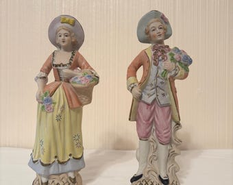 Pair of Vintage Occupied Japan Figurines – Colonial Couple with Flowers