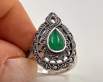 Marcasite ring for woman, green agate in sterling silver 925, art deco jewelry, handcrafted gemstone statement piece, elegant gift