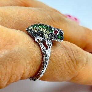 Gold frog ring for women, 14K white gold with black diamonds, rubies, sapphires and green garnets, hand-finished jewelry EU 18 / US 8