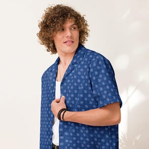 Unisex Camo Button-Up Shirt – Half Sleeve Earth Tone Shirt – Neutral Abstract Print Shirt for Men & Women