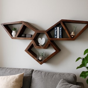Minimalist Wooden Honeycomb Design – Modern Wall Art Shelf – Geometric Floating Wall Decor