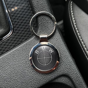 BMW M5 F90 Metal Keychain | Sporty Keyring for Performance Car Fans | Gift for BMW Lovers | Engraved Car Accessory for Men