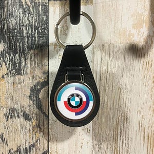 BMW X5 F15 Keychain | Durable Personalized Key Fob | Premium Gift for SUV Owners | Custom Car Key Holder with Domed Sticker