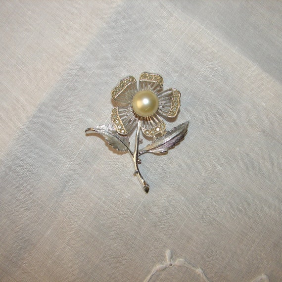 Sara Coventry Brooch, Flower Brooch, Vintage Jewe… - image 2