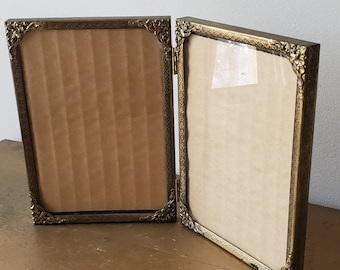 Vintage Folding Picture Frame, Vintage Gold Tone Folding 5 x 7 Picture Frame, Vintage Picture Frame, Vintage 5 x 7 Picture Frame, Frame