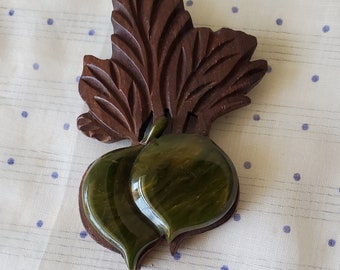 Vintage 1930's Wood and Bakelite Green Marbled Radish Pin Brooch, Vintage Bakelite & Wood Vegetable Pin Brooch, 1930's Bakelite Brooch