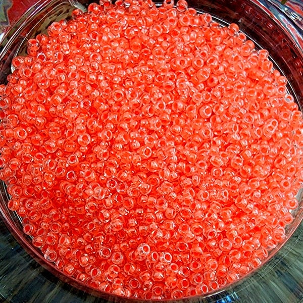 Bright Coral Lined, Clear, Matsuno, Japanese, Seed Beads, 15/0, 206, Rocaille, 4-5 grams per bag, Priced per Bag or tube