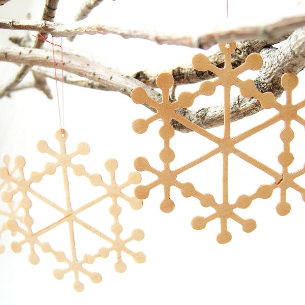 Delicate Wooden Snowflake Christmas Tree Ornament