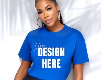 Gildan 5000 Royal Blau T-Shirt Mockup: Afroamerikaner Schwarz Modell, minimalistischer Stil (JPEG-Datei)