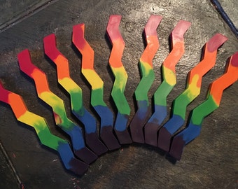 Zigzag crayons