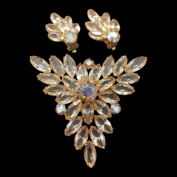 Exquisite Champagne Colored Demi-Parure Set
