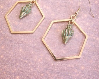 Elegant Gold Shell Dangle Earrings, Seashell Earrings, Beach Jewelry, Coastal Accessories