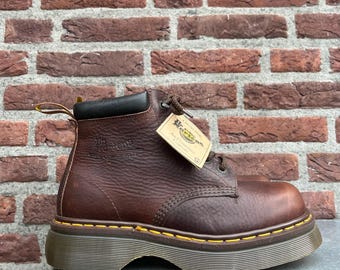 Deadstock Dr. Martens MIE Greasy buzz sole - Made in England - 6 eyelets - Size Uk 8/ Eu 42