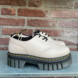 Dr. Martens White Leather 3-Eye Derby with Black Laces and Yellow Stitching Doc Dr. Martens 3-Eye Bex Oxford Shoes Lug Heel White  main image 2