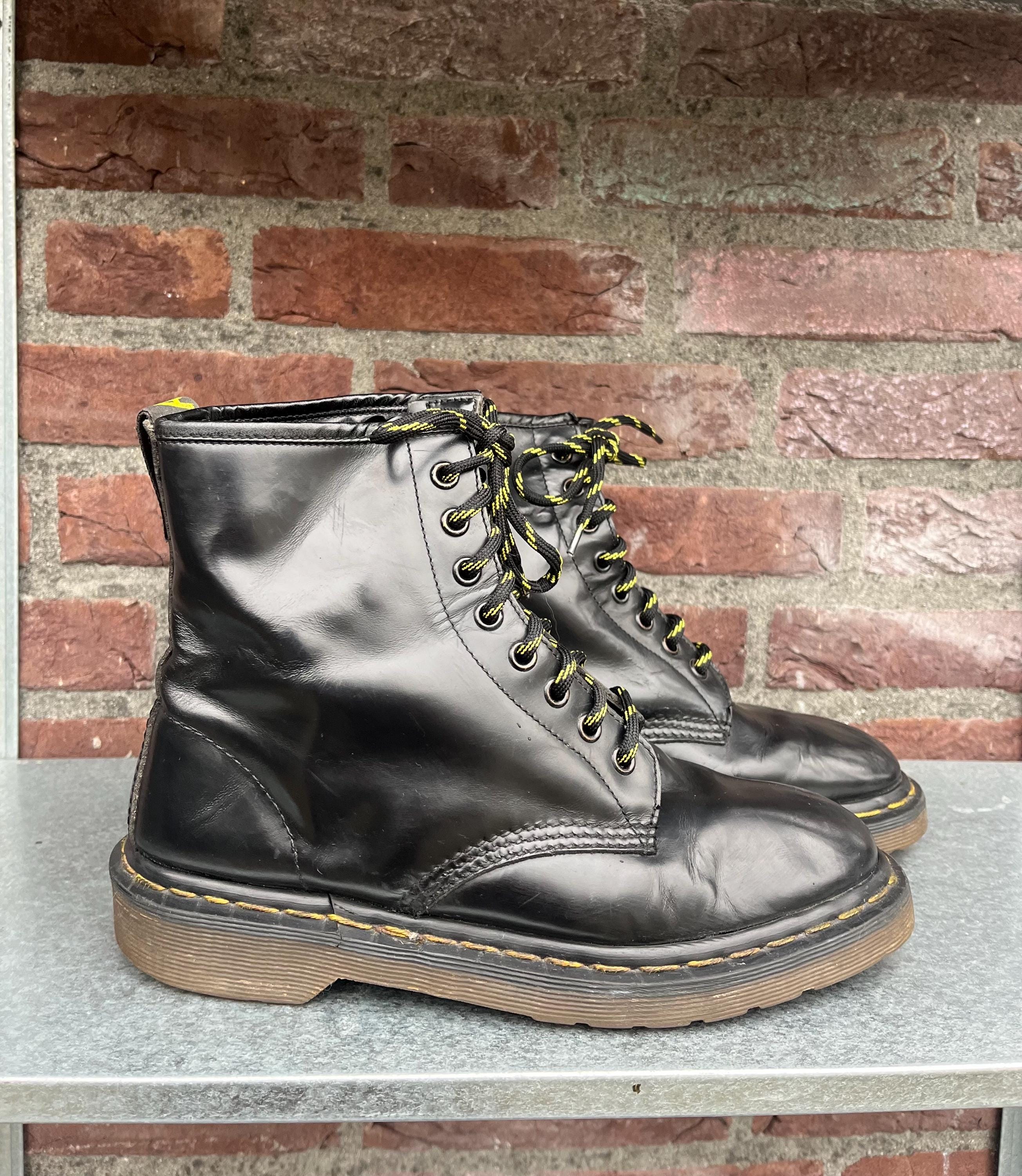 ドクターマーチン　Dr.Martens Made In England UK 7 Dr Martens Made in England, 7 Hole Industrial Steel Toe Boots