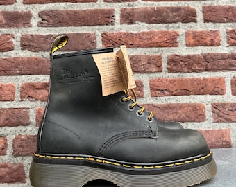 Deadstock Dr. Martens 8499 MIE Buzz sole - Made in England - 90's - Size Uk 6/ Eu 39