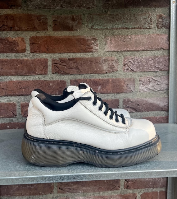 Vintage Dr. Martens 8591 MIE Chunky Platform - Size Uk 7/ Eu  display picture 3